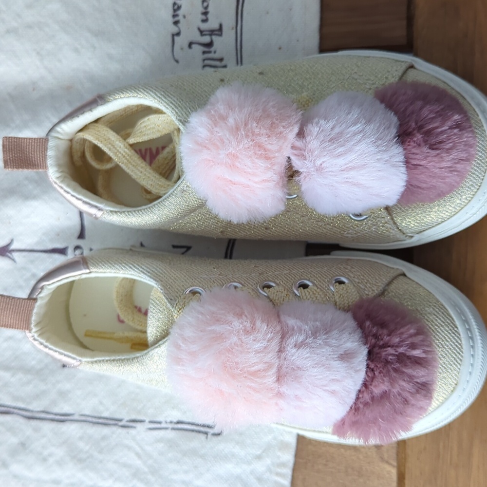 Gymboree Pompom Shoes
